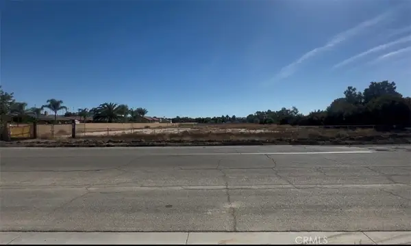 1105 Eaton Avenue, Hemet, CA 92543