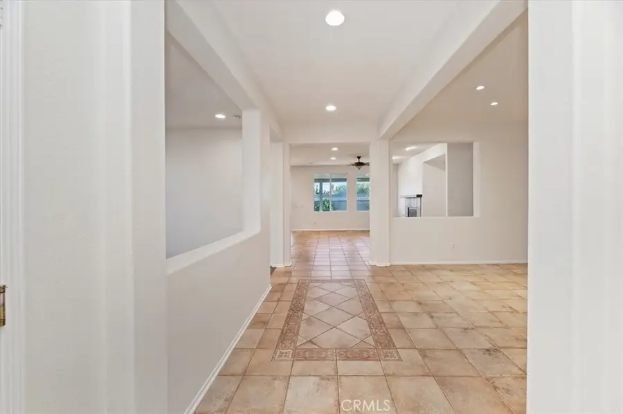 40355 Miklich, Murrieta, CA 92563 - Image #3