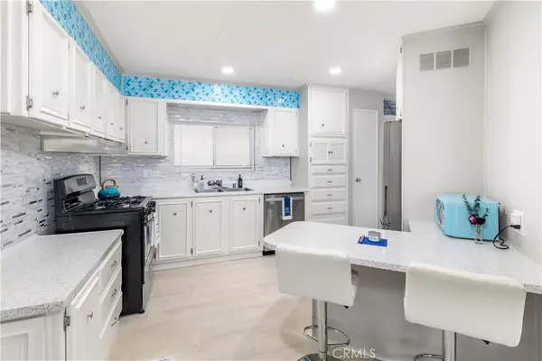 881 Lake Street, Hemet, CA 92544