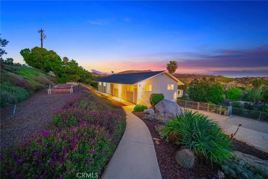 358 Sunrise Circle, Vista, CA 92084 - Image #1