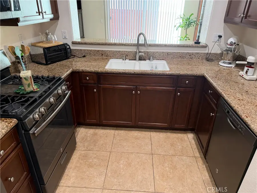 27571 Darrington Avenue #2, Murrieta, CA 92562 - #2