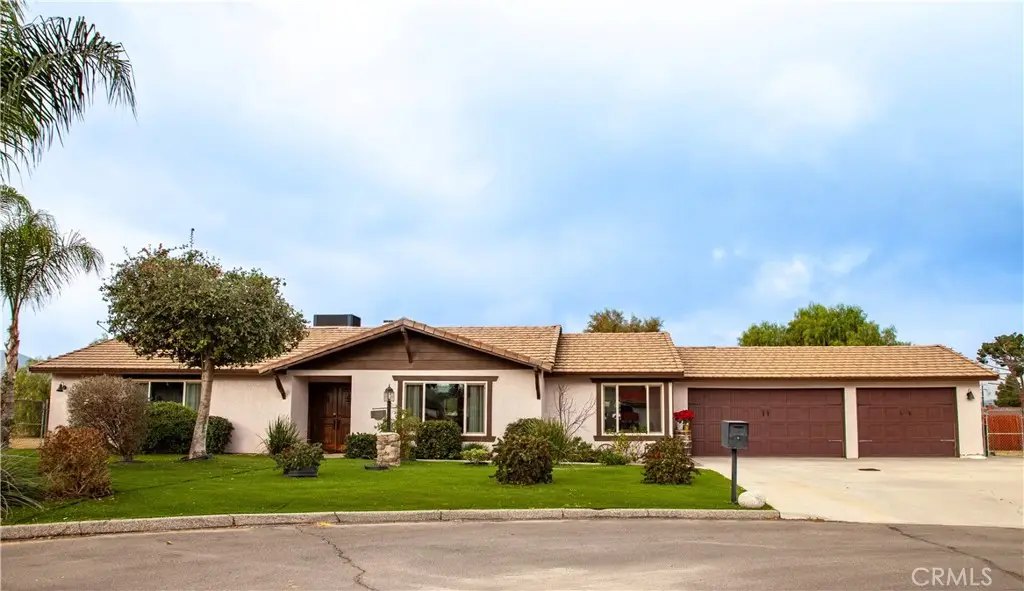 30225 Amber Lane, Hemet, CA 92543 - Image #1