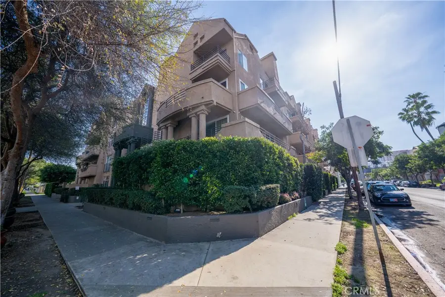 640 W 4th #101, Long Beach, CA 90802 - #2