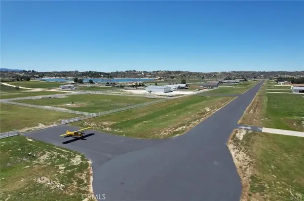 330 Sky Harbor Way, Aguanga, CA 92536