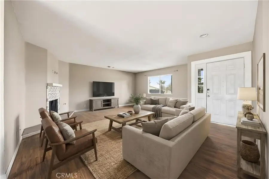 19125 Shoshonee Road, Apple Valley, CA 92307 - #3