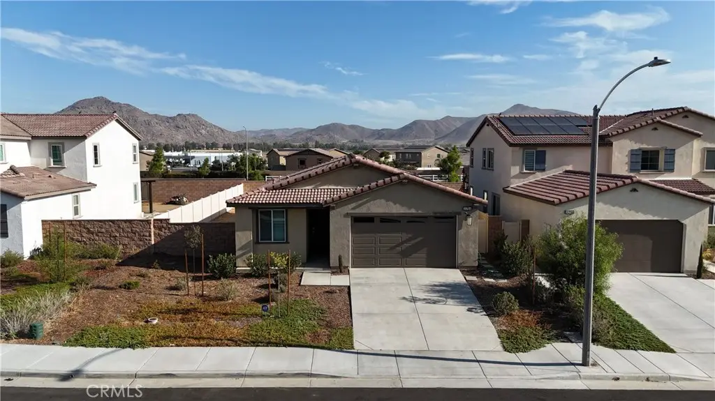 31784 Iron Trail Road, Winchester, CA 92596 - #1