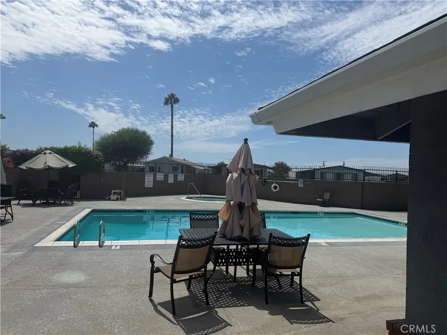 3825 Crestmore #406, Riverside, CA 92509 - #3
