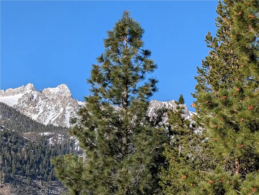 31 Matterhorn Drive, Bridgeport, CA 93517 - Image #2