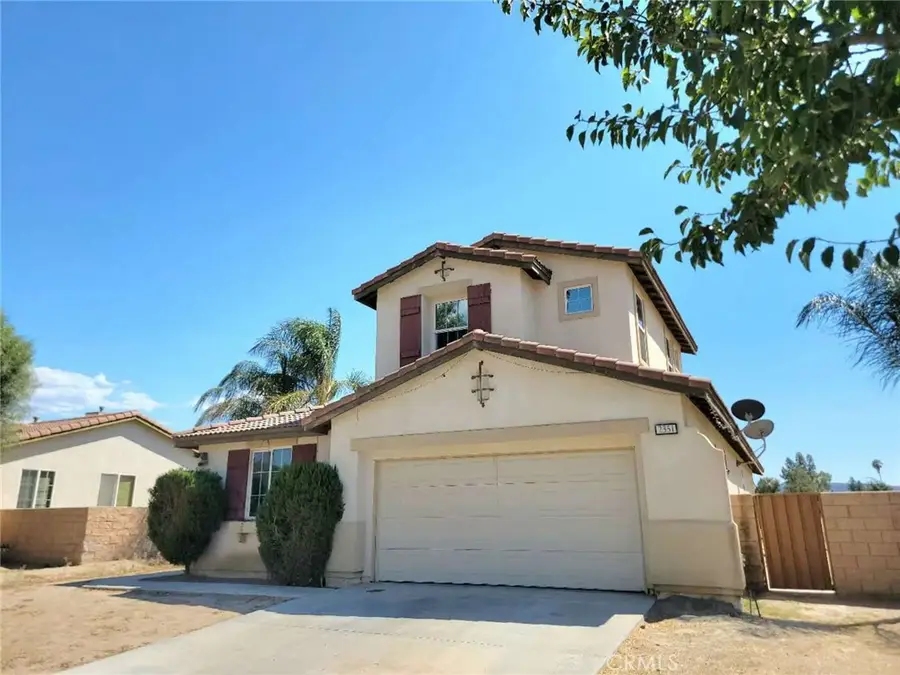 2351 E Devonshire Avenue, Hemet, CA 92544 - Image #2