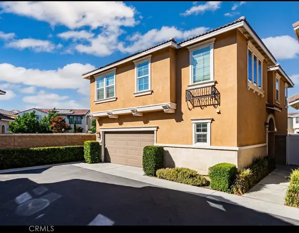 5857 Oatfield Ave, Eastvale, CA 92880