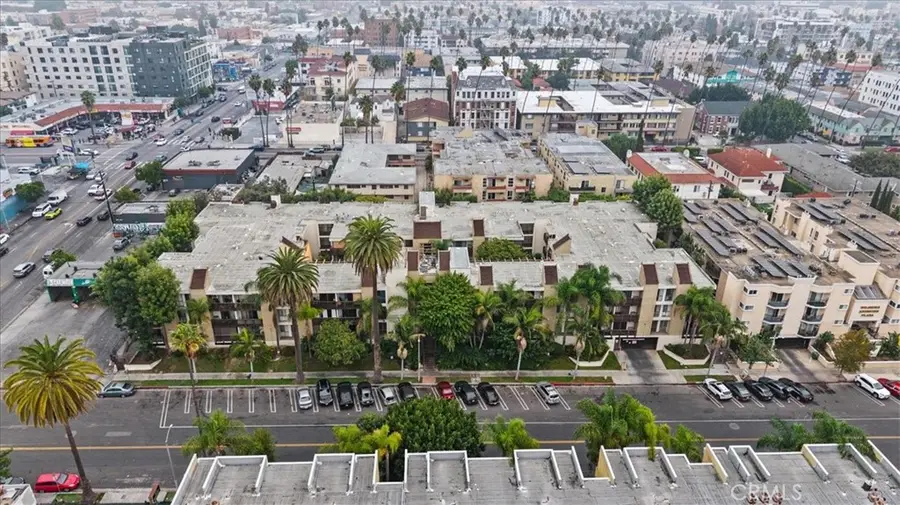 320 S Ardmore, Los Angeles, CA 90020 - Image #2