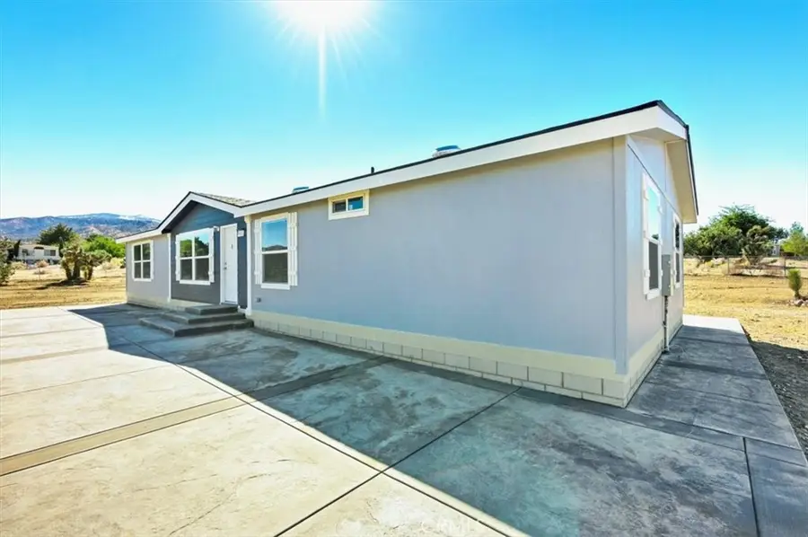 13358 Buttonwood Street, Phelan, CA 92371 - Image #3