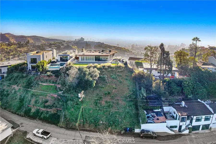 8220 Mannix Drive, Los Angeles, CA 90046 - #2