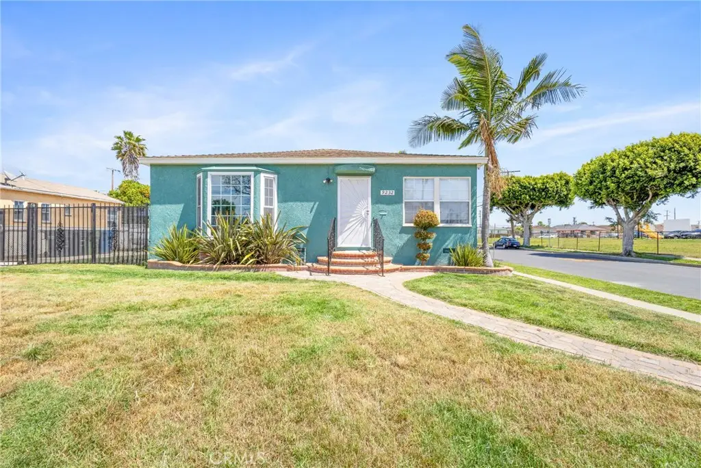 9232 S 7th, Inglewood, CA 90305 - #1