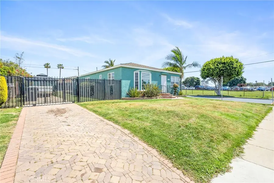 9232 S 7th, Inglewood, CA 90305 - #2