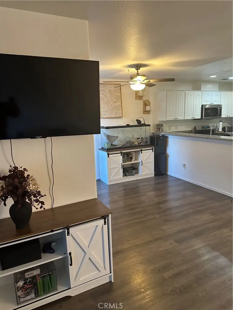 220 W Walnut #B, Rialto, CA 92376 - #2