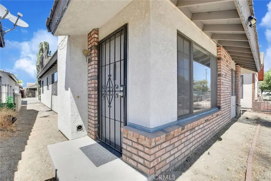 3102 W Devonshire Avenue, Hemet, CA 92545 - #3
