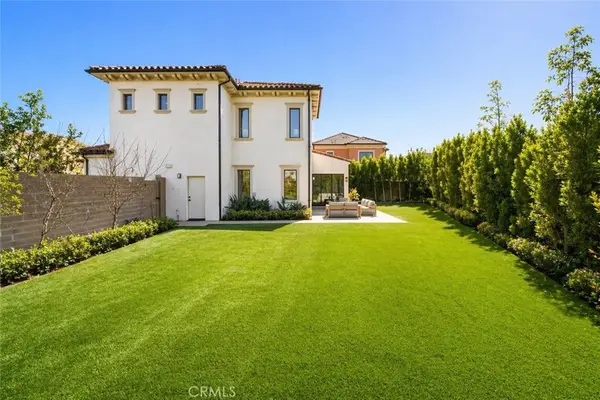 162 Winnett, Irvine, CA 92602