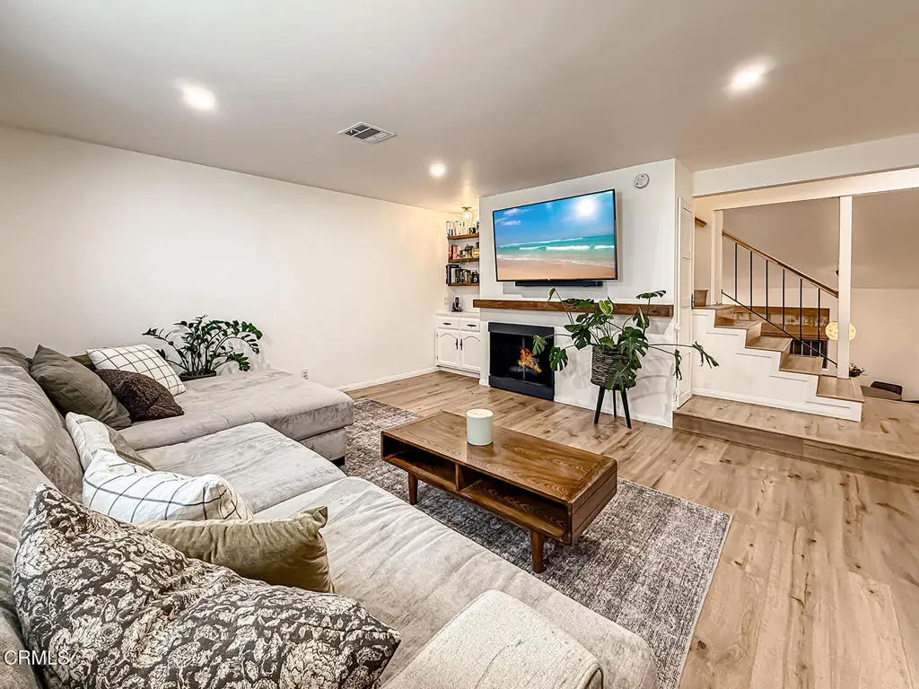 5465 Newcastle Avenue #6, Encino, CA 91316 - #1