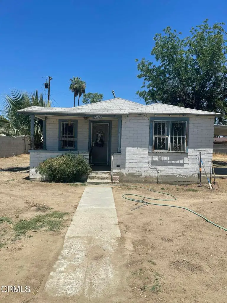 628 E 3rd Street, Bakersfield, CA 93307 - #2