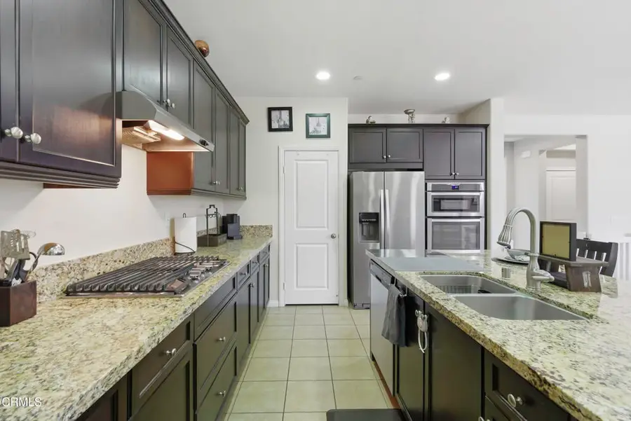 5018 Gleaming Gem Way, Bakersfield, CA 93313 - #2