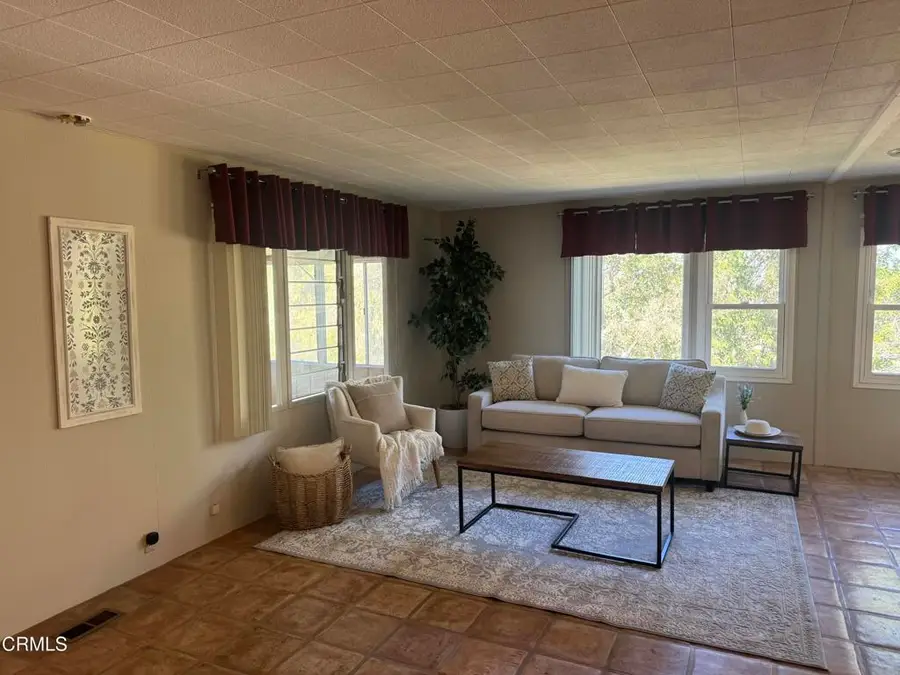 33 Pringle Court #33, Thousand Oaks, CA 91320 - #2