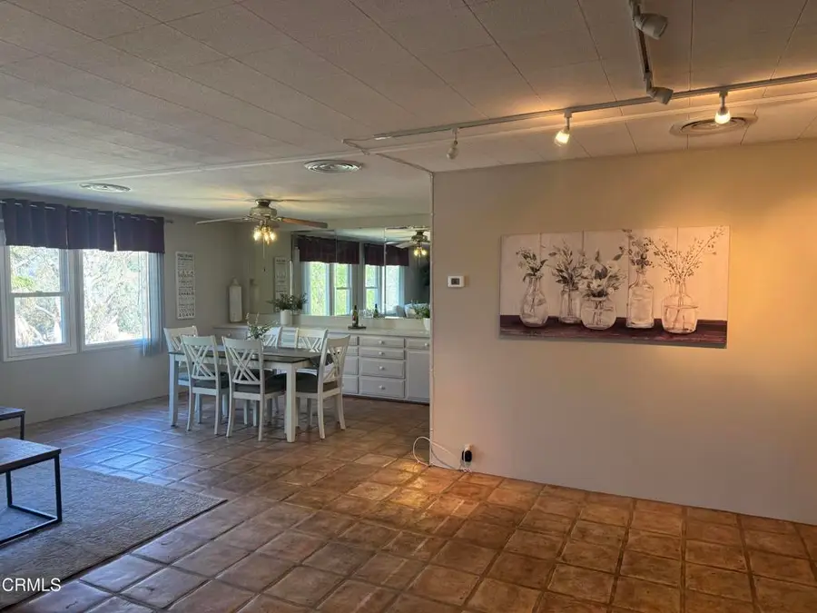 33 Pringle Court #33, Thousand Oaks, CA 91320 - #3