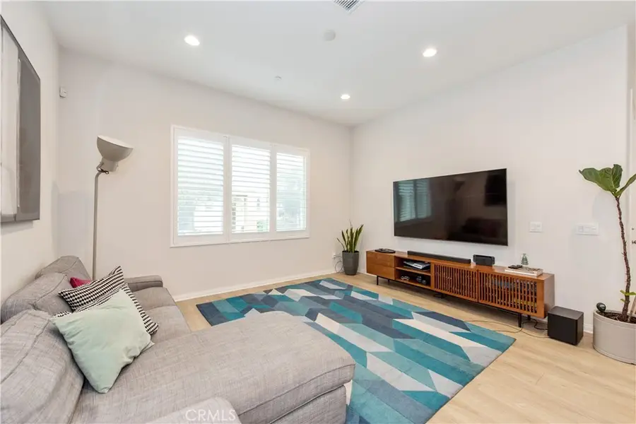 153 Spectacle, Irvine, CA 92618 - Image #2