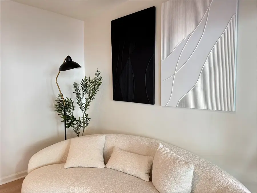 251 N Oakland Ave #3, Pasadena, CA 91101 - Image #3