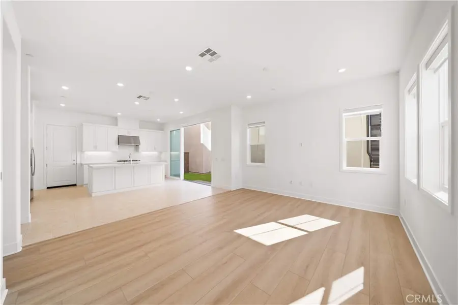 297 Shoveler, Irvine, CA 92618 - Image #3