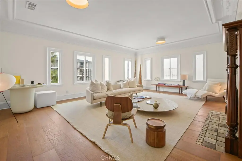 324 S Kingsley, Los Angeles, CA 90020 - Image #1