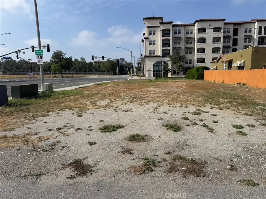 3071 Market, Riverside, CA 92501 - #2