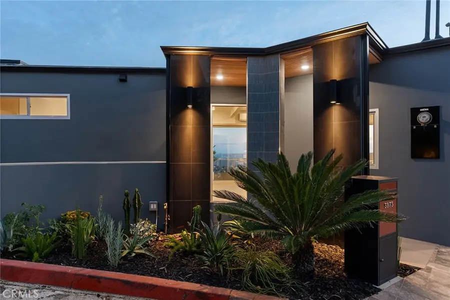 5675 Spreading Oak Dr, Los Angeles, CA 90068 - #3