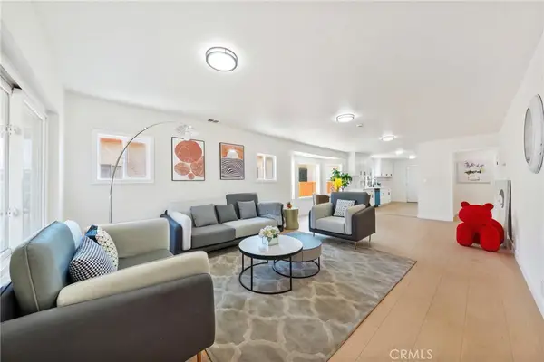1132 W 55th Street, Los Angeles, CA 90037