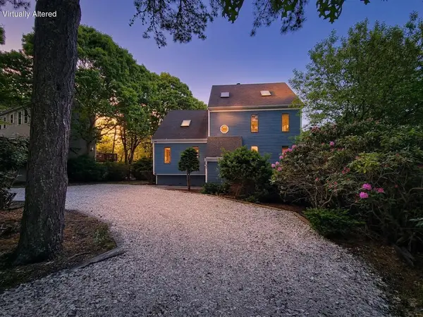 30 Norris Path, Teaticket, MA 02536