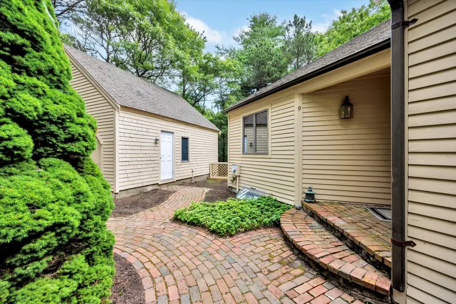 9 North Way, Mashpee, MA 02649 - Image #2