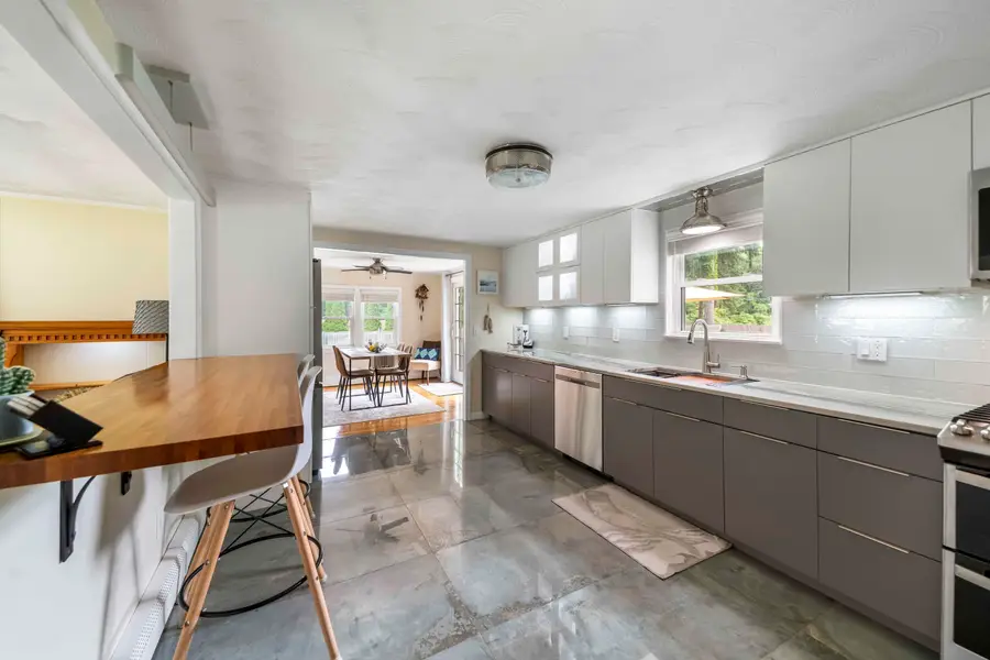 7 Arbeta Road, Hyannis, MA 02601 - Image #3