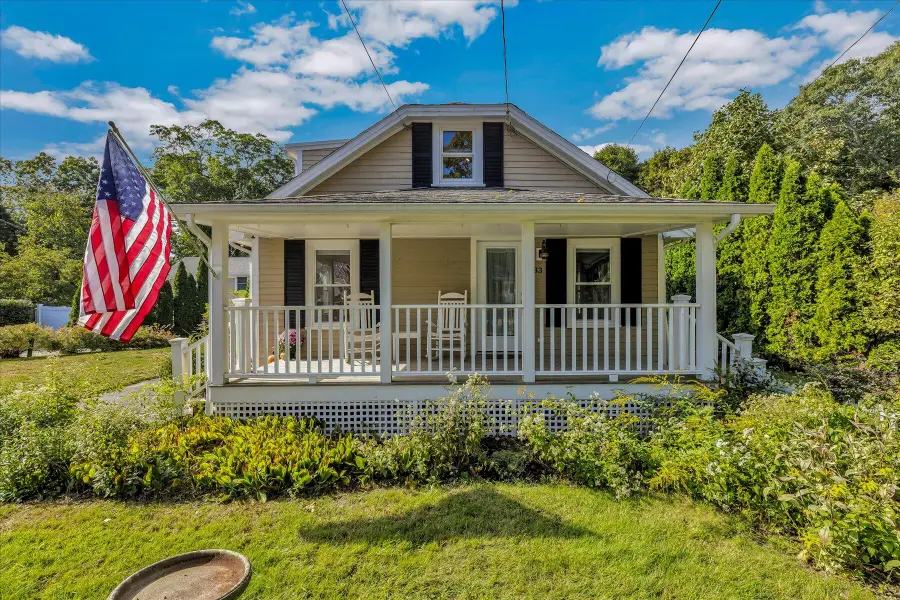 33 Oakwood Avenue, Falmouth, MA 02540 - Image #2