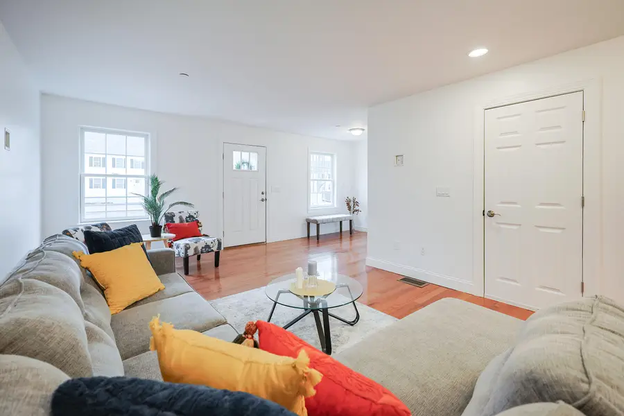 215 High Street, Taunton, MA 02780 - Image #2