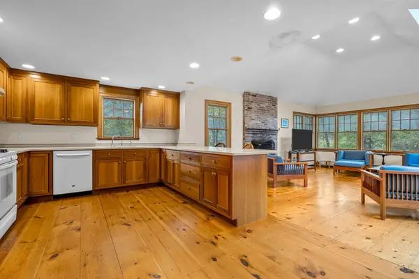 24 Minnetuxet Way, Yarmouth Port, MA 02675