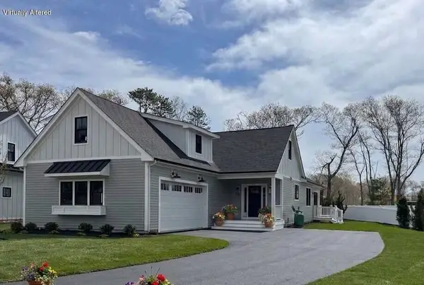 21 Josiah Path Path, Falmouth, MA 02540