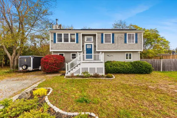 13 Cherry Street, Wareham, MA 02571