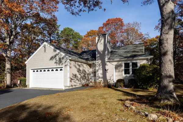 64 Ashton Avenue, Teaticket, MA 02536