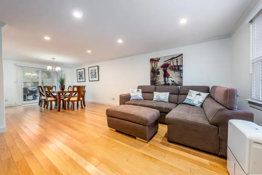 135 W Main Street, Hyannis, MA 02601 - Image #2