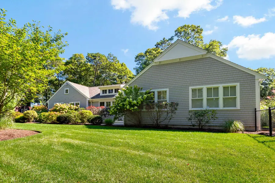 564 Cotuit Bay Drive, Cotuit, MA 02635 - Image #2