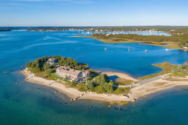 75 Winsor Road, Cataumet, MA 02534