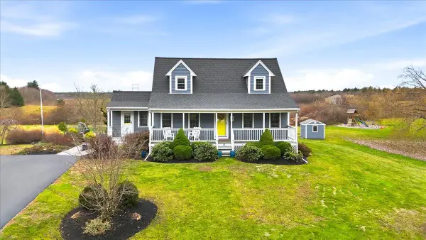 16 Palmer Mill Road, Halifax, MA 02338