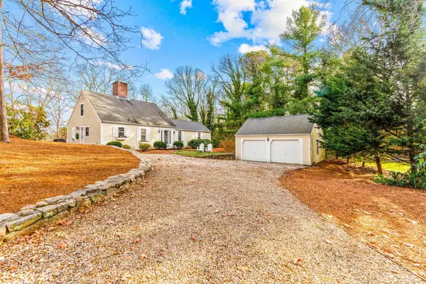 21 Fiddler Crab Lane, Mashpee, MA 02649