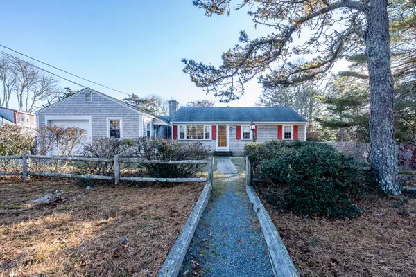 15 Yenom Road, South Dennis, MA 02660
