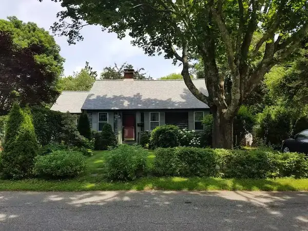 129 Hamlin Avenue, Falmouth, MA 02540